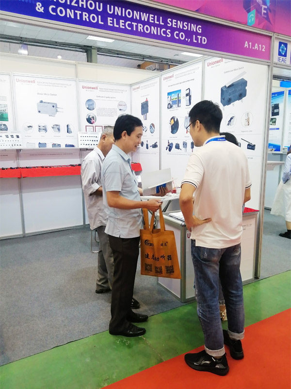 unionwell-shines-at-international-electronics-smart-appliances-expo-vietnam-2023-5.jpg